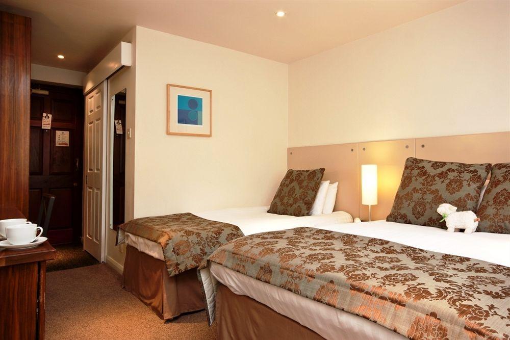 Windermere Rooms At The Wateredge Inn แอมเบิลไซด์ ภายนอก รูปภาพ