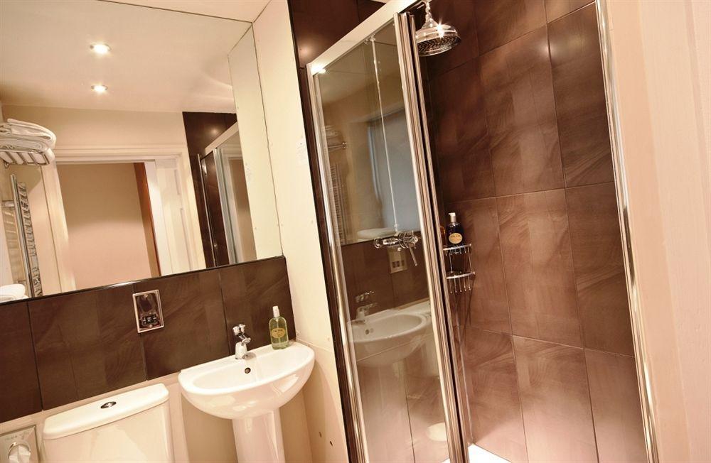 Windermere Rooms At The Wateredge Inn แอมเบิลไซด์ ภายนอก รูปภาพ