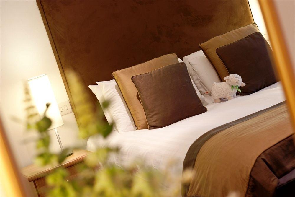 Windermere Rooms At The Wateredge Inn แอมเบิลไซด์ ภายนอก รูปภาพ